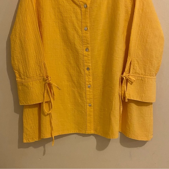 MULTIPLES Blouse Women Size XL Yellow Button Front Buttons Tie 3/4 Sleeve V-Neck - Picture 5 of 8
